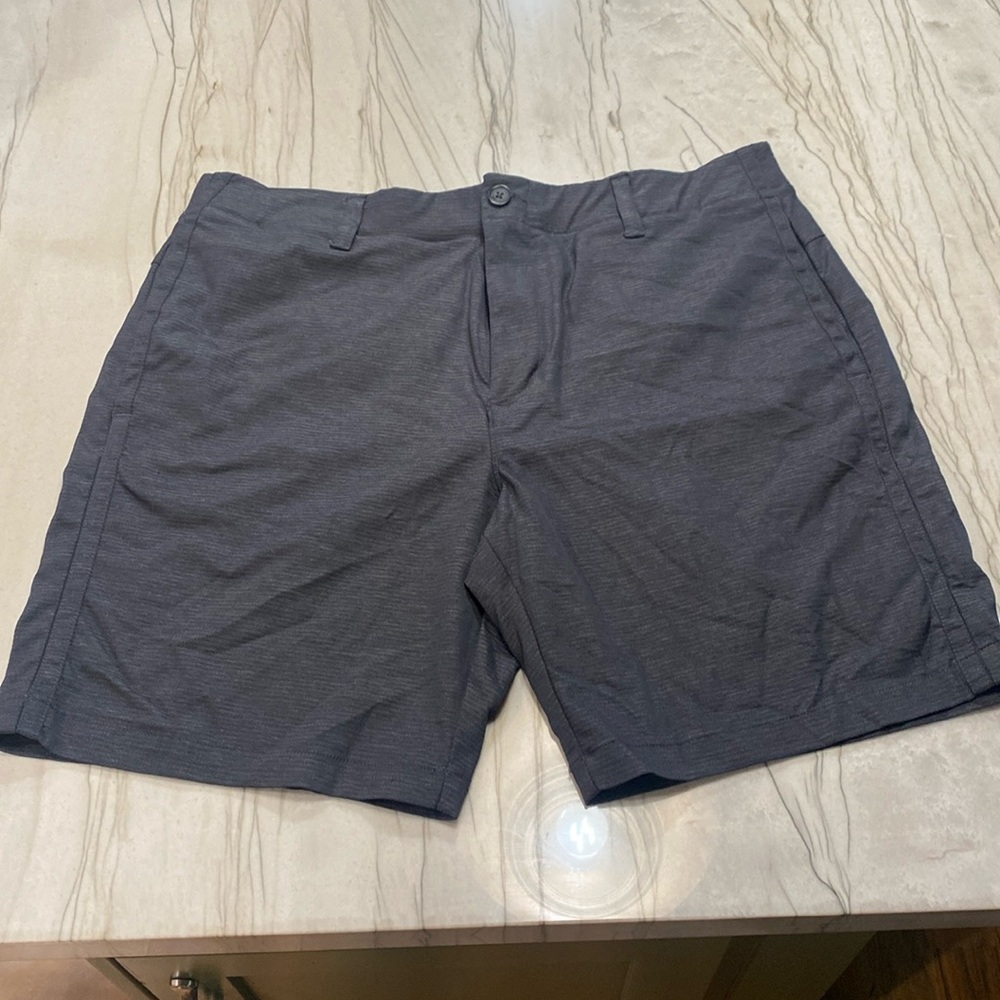 Under Armour Hybrid shorts. Size 36